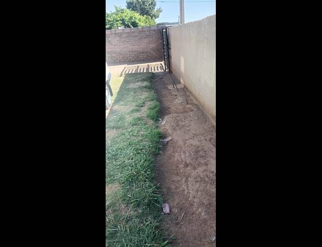 2 BEDROOM HOUSE FOR SALE IN PALM RIDGE